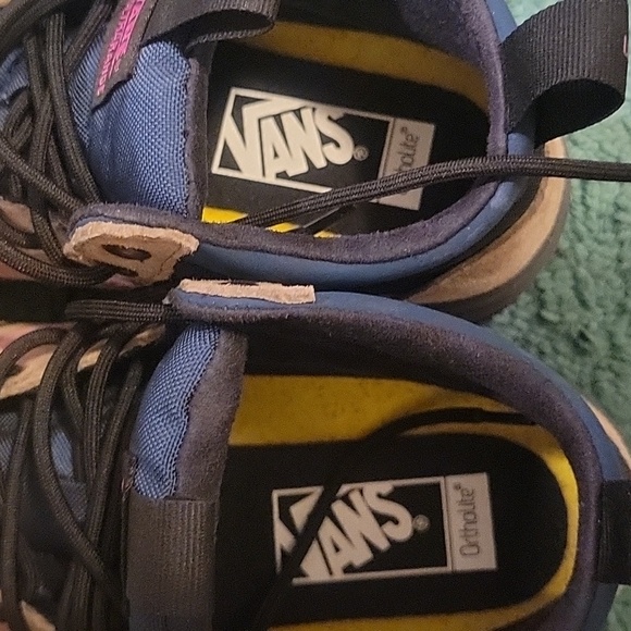 Men's Vans Ultra range all season all terrian shoes - Picture 8 of 8